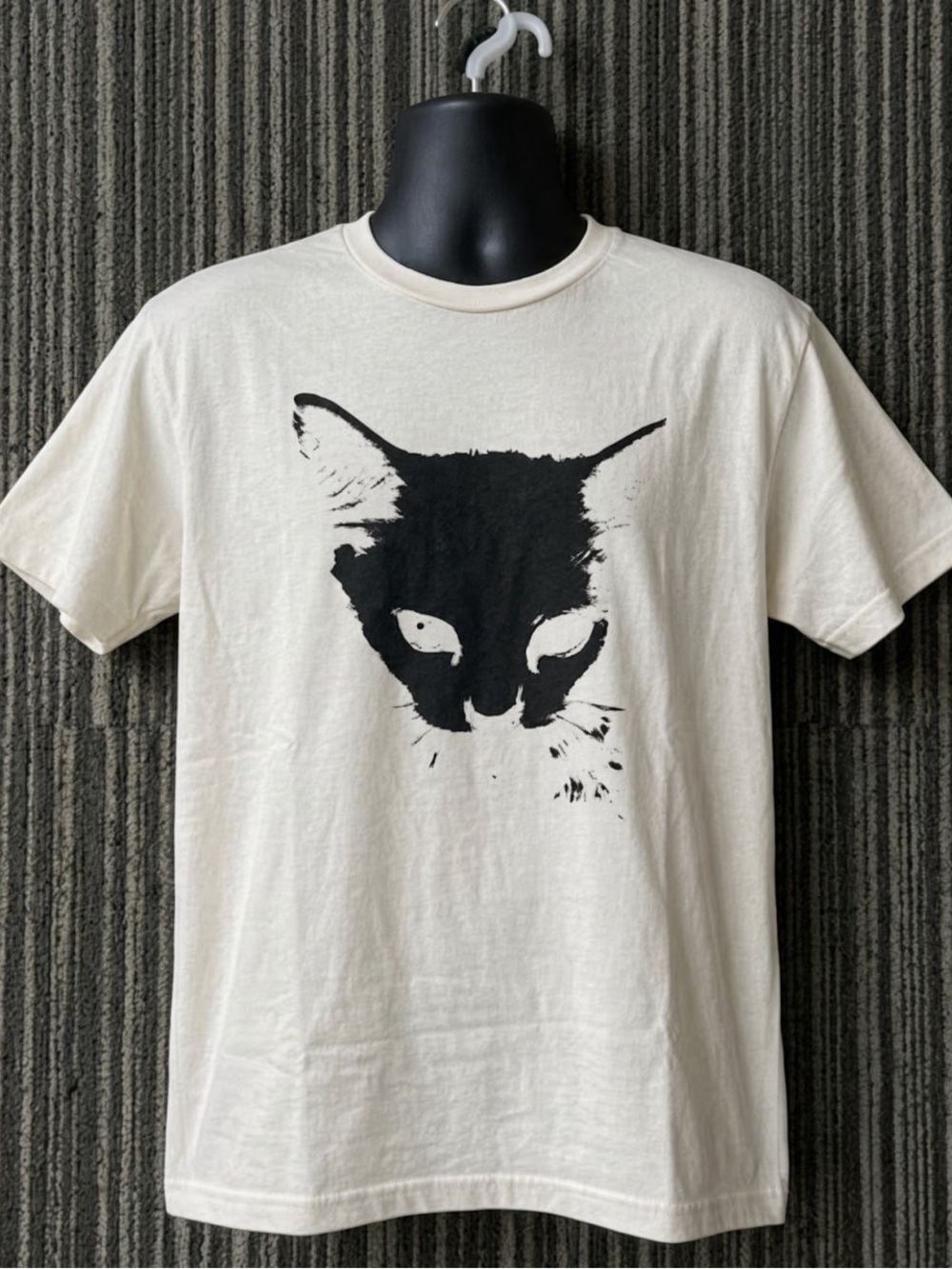 Gildan Cream Short Sleeve Tee with Black Cat Face Graphic